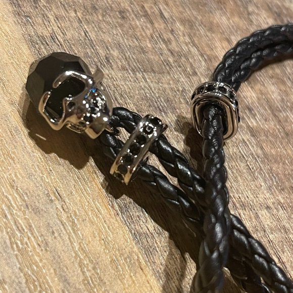 Swarovski Taddeo Leather Palladium Crystal Skull Bracelet - NWT - Picture 4 of 7
